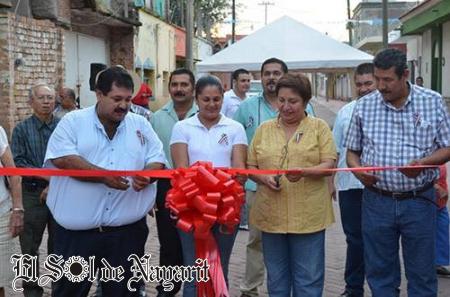 Inaugura Efra N Arellano Adoquinado De Calles El Sol De Nayarit