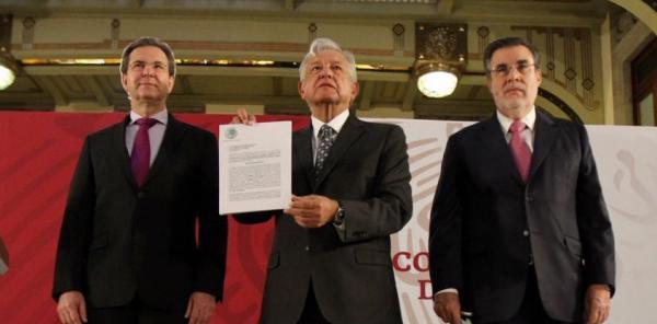 Amlo Firma Iniciativa Para Cancelar La Reforma Educativa El Sol De