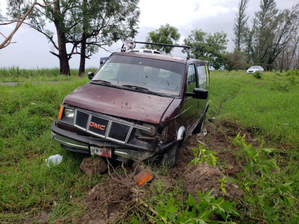 Camioneta Sufre Accidente Tras Falla Mec Nica En Pantanal El Sol De