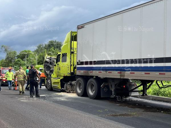 Un Muerto Y Dos Lesionados Deja Fuerte Accidente En Autopista Tepic