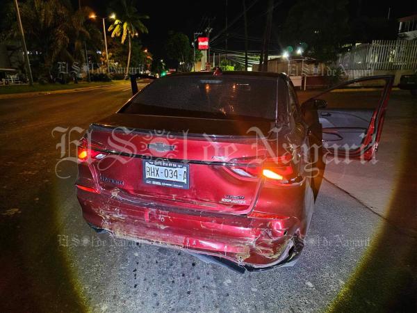 Ebrio Taxista Provoca Accidente En Av Insurgentes El Sol De Nayarit