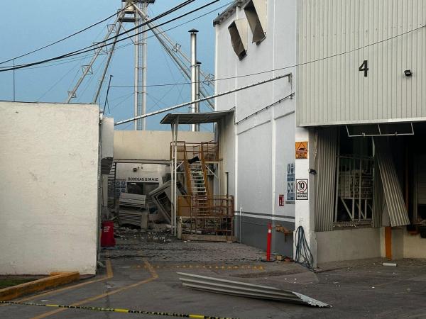 Fuerte Explosi N En F Brica De Acaponeta Deja Cuatro Lesionados El