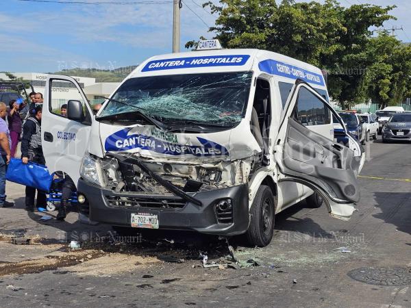 Combi Choca Contra Pipa De Gas En Ciudad Industrial El Sol De Nayarit