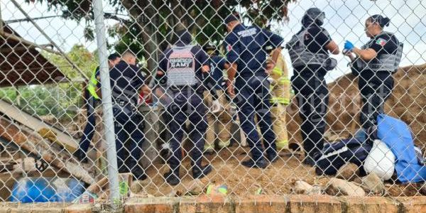 Trabajador Resulta Lesionado Tras Sufrir Ca Da En Una Bloquera El Sol