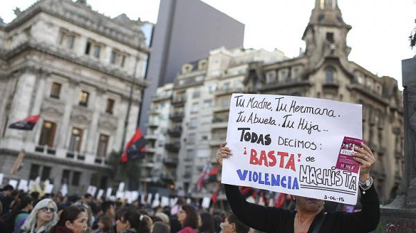 imagen 1 de Cultura || Mujeres de Argentina; protestan en contra de la violencia machista