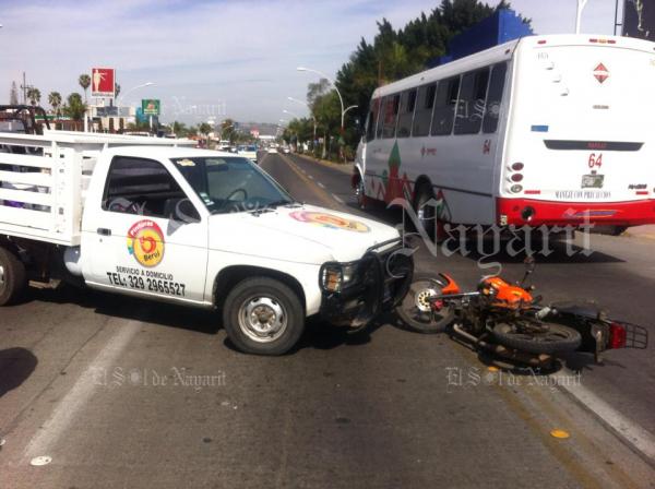 Imprudente Conductor Provocó Accidente En La Colonia 15 De Mayo De Tepic El Sol De Nayarit 2361