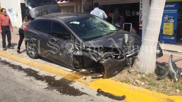 Se registra aparatoso accidente en el boulevard Tepic - Xalisco - El Sol de  Nayarit