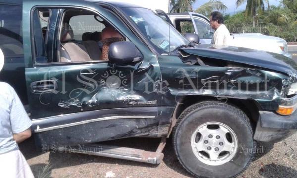 Aparatoso Choque En Carretera Tepic Pto Vallarta Deja Cuatro Heridos El Sol De Nayarit