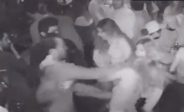 Directivo de marca de ropa golpea a una mujer en un bar en CDMX - El Sol de  Nayarit