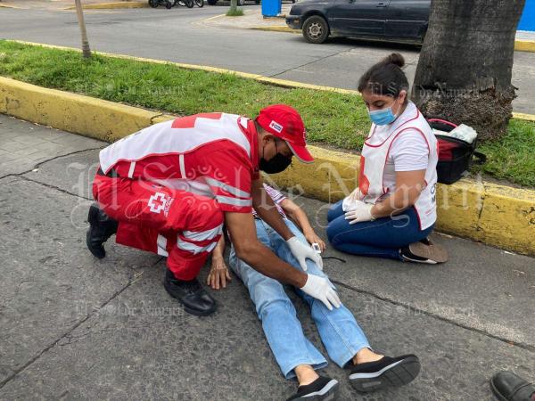 Mujer De La Tercera Edad Es Arrollada Por Veh Culo En Calle Oaxaca De La Zona Centro De Tepic