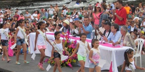 Polémica En Colombia Por El Concurso Infantil Miss Tanguita El Sol De Nayarit 0818